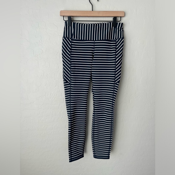 Athleta contender high rise striped leggings with pockets small - Picture 7 of 12